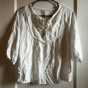 Cream peasant blouse with beautiful embroidery size S NWOT